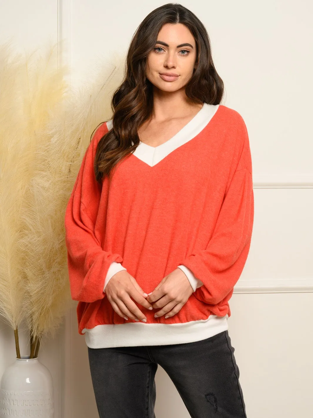 WOMEN'S LONG SLEEVE V-NECK TOP