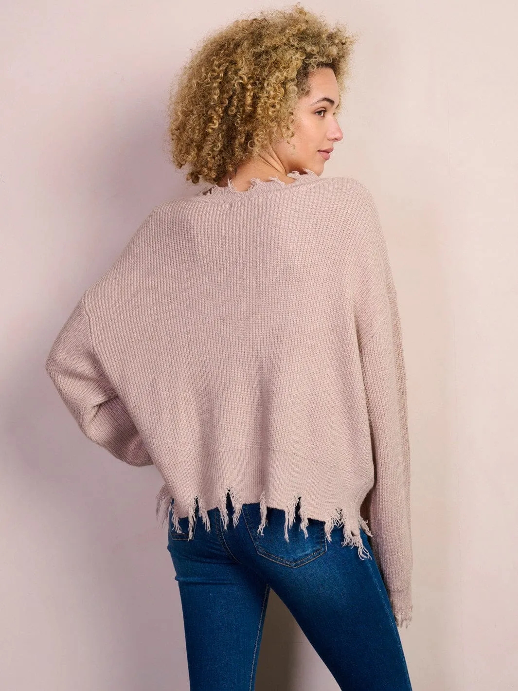 WOMEN'S LONG SLEEVE V-NECK TRIM DETAILED SWEATER