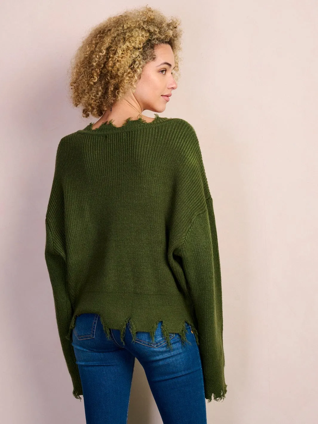 WOMEN'S LONG SLEEVE V-NECK TRIM DETAILED SWEATER