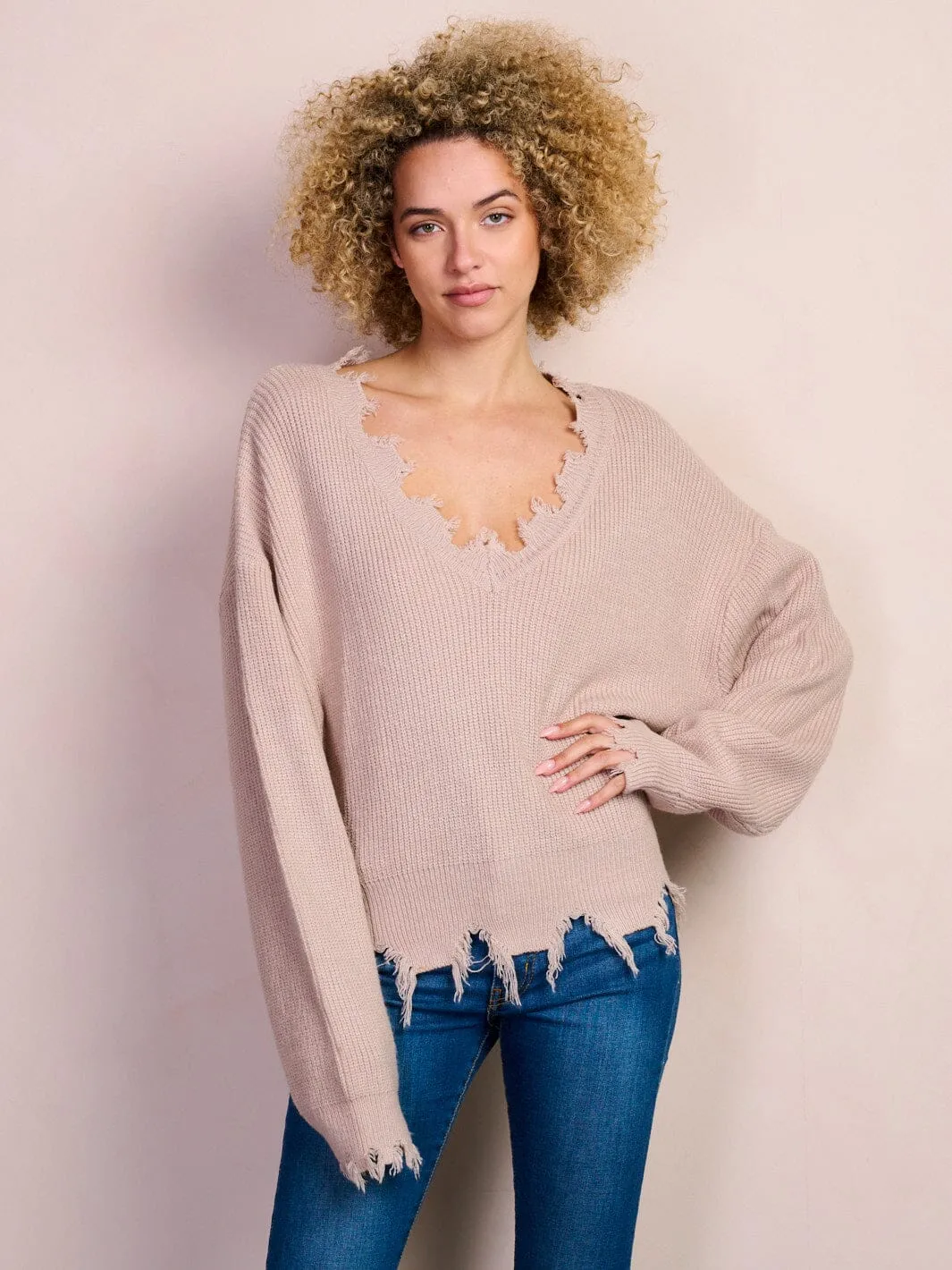 WOMEN'S LONG SLEEVE V-NECK TRIM DETAILED SWEATER