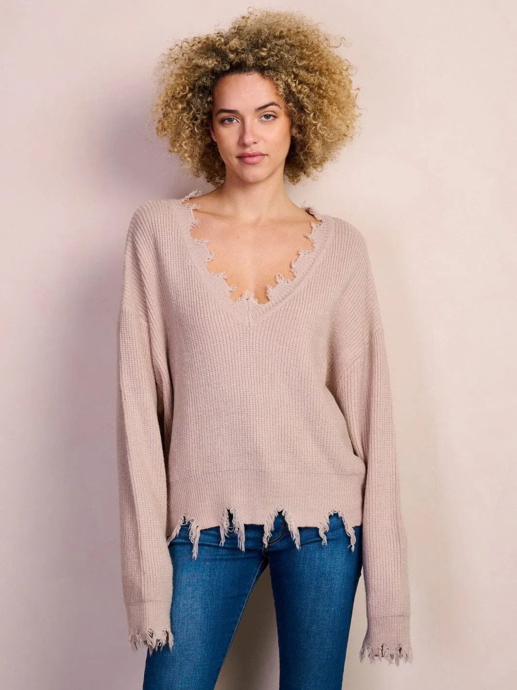 WOMEN'S LONG SLEEVE V-NECK TRIM DETAILED SWEATER