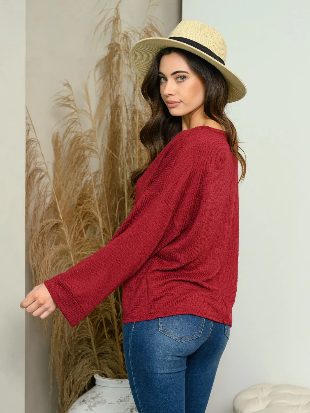 WOMEN'S LONG SLEEVE WAFFLE V-NECK TOP