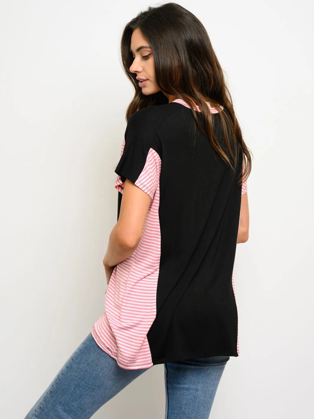 WOMEN'S SHORT SLEEVE V-NECK TOP