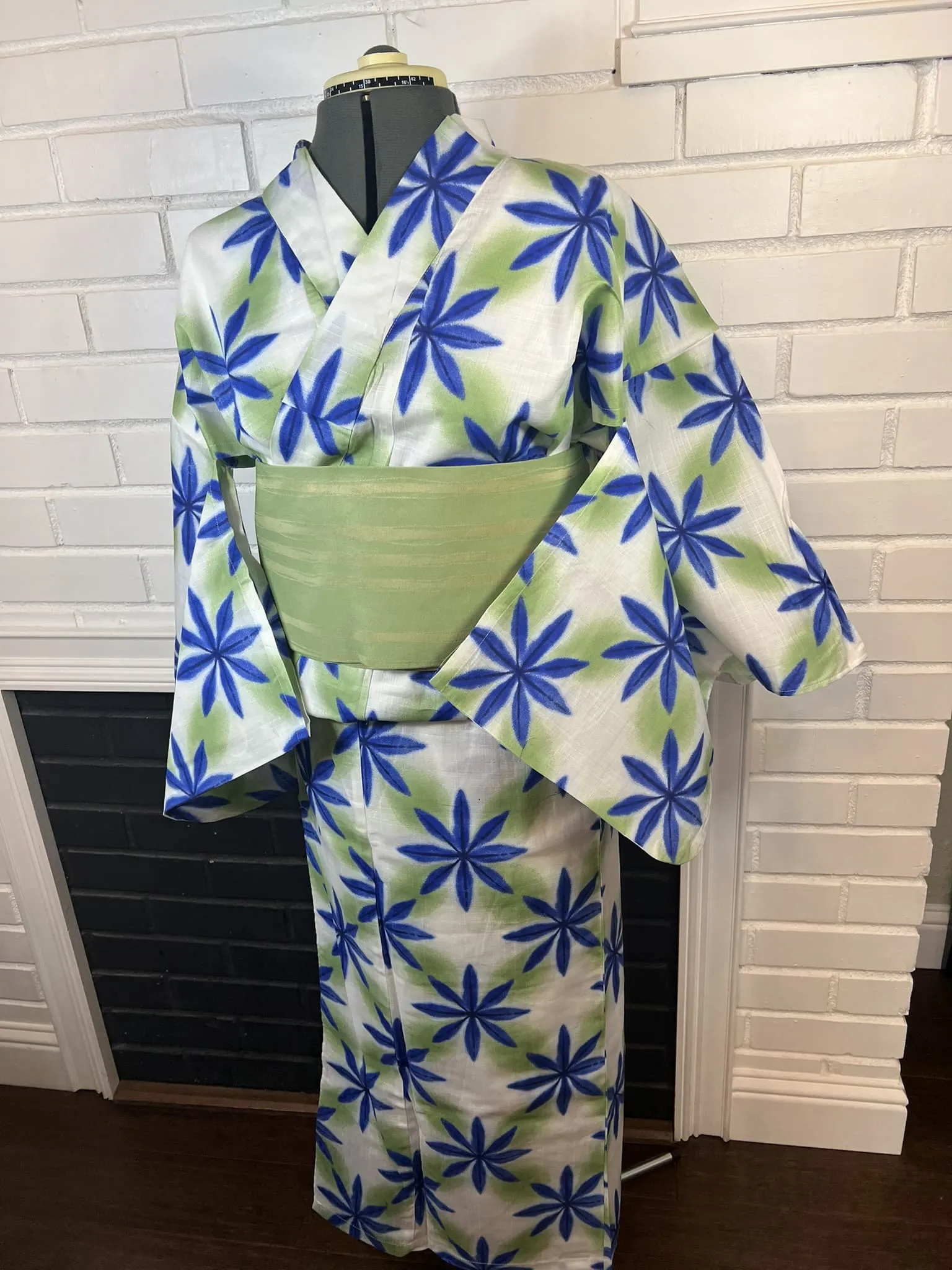 YUKATA and OBI 2 pc set, Size: M-L, Indigo Starflower Pattern on Long White with Light Green Obi / Japanese Traditional Women's Yukata and Han-haba Obi