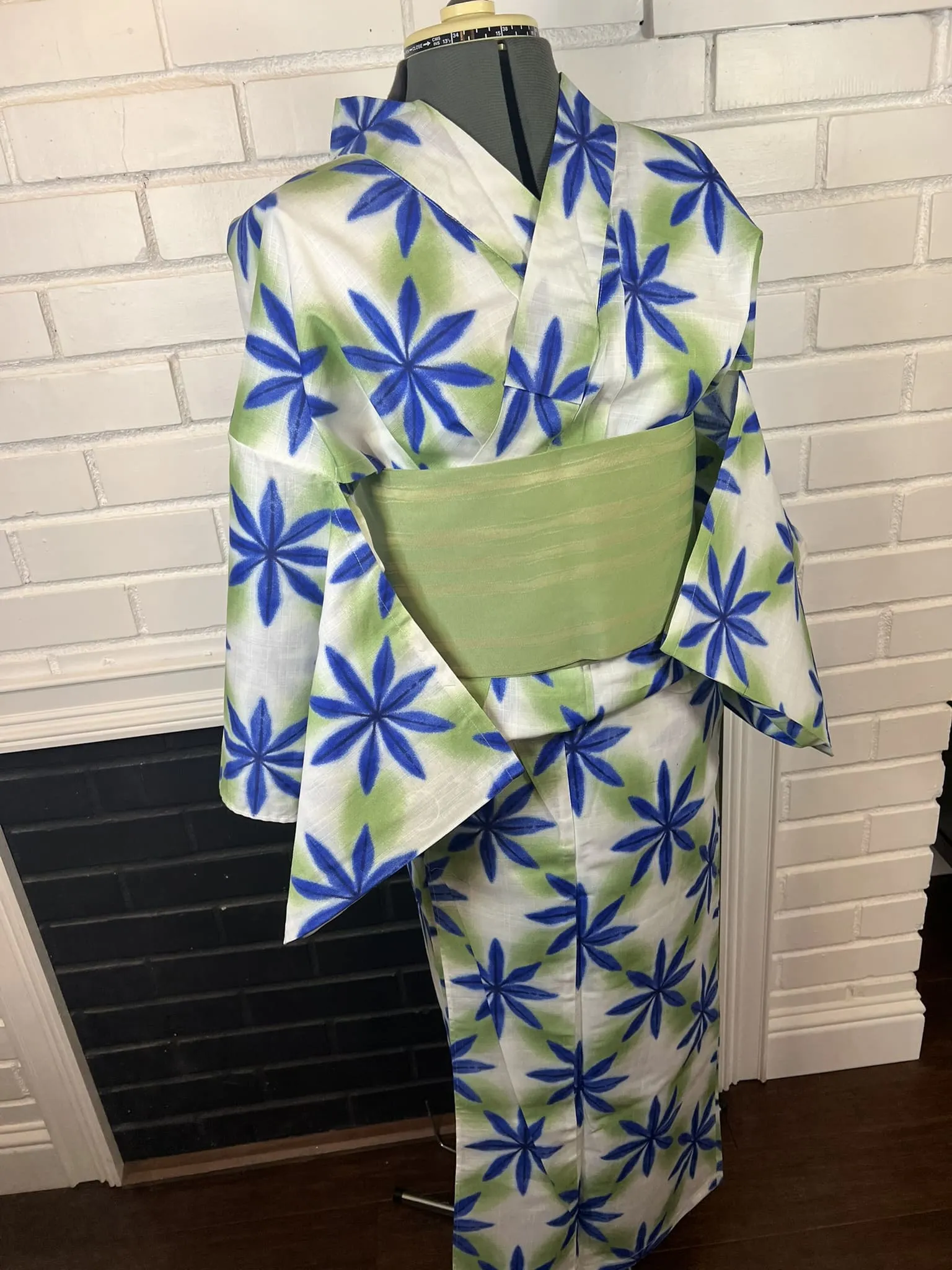 YUKATA and OBI 2 pc set, Size: M-L, Indigo Starflower Pattern on Long White with Light Green Obi / Japanese Traditional Women's Yukata and Han-haba Obi